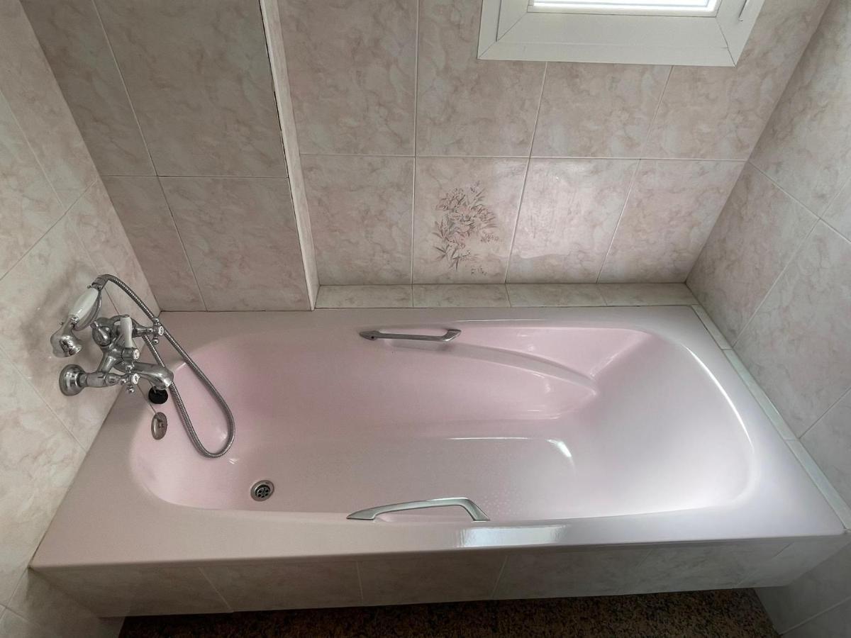 Encantadora Habitacion Privada Cerca Del Mar Málaga Esterno foto